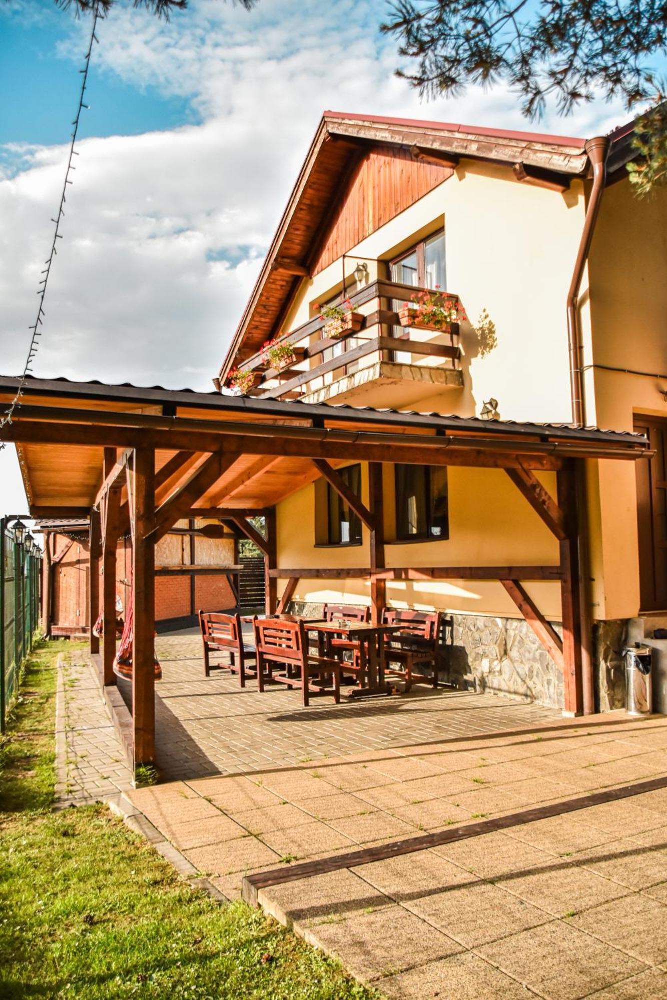 Вилла Casa Georgea Сэчеле Экстерьер фото