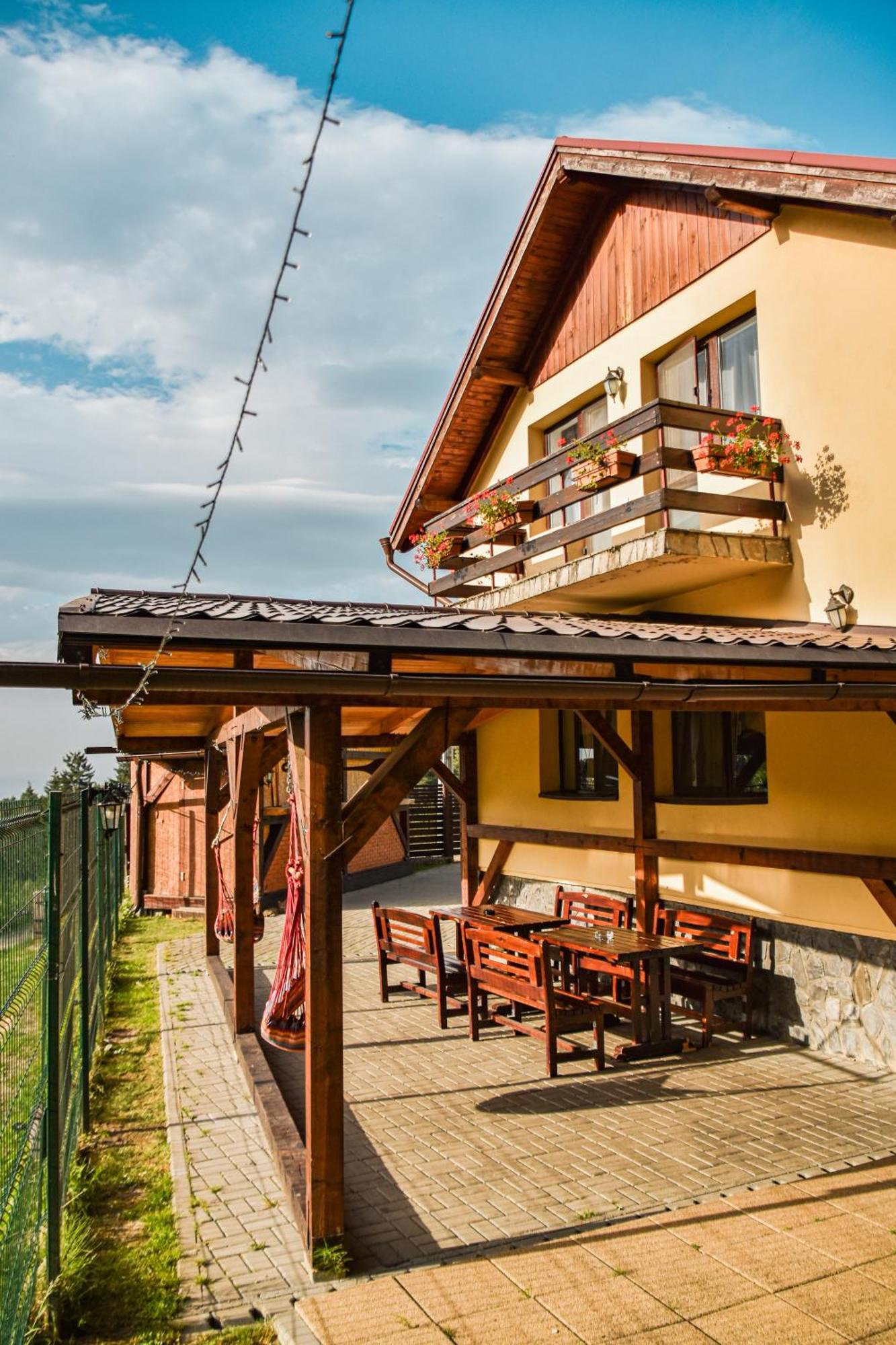 Вилла Casa Georgea Сэчеле Экстерьер фото